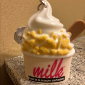 Bath & Body Works LIMITED EDITION Milk Bar Sanitizer Holder